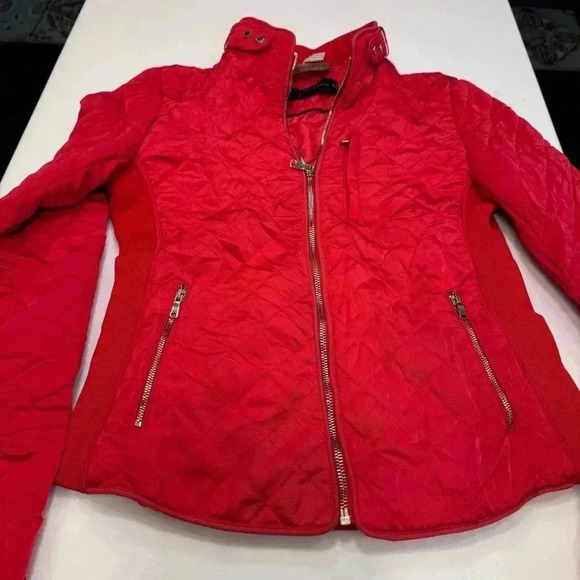 Zara women’s quilted jacket. Red with silver zippers. Size medium - Picture 5 of 11